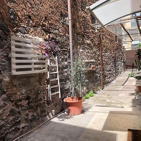 Suite Vicolo Lavico Catania Bagian luar foto